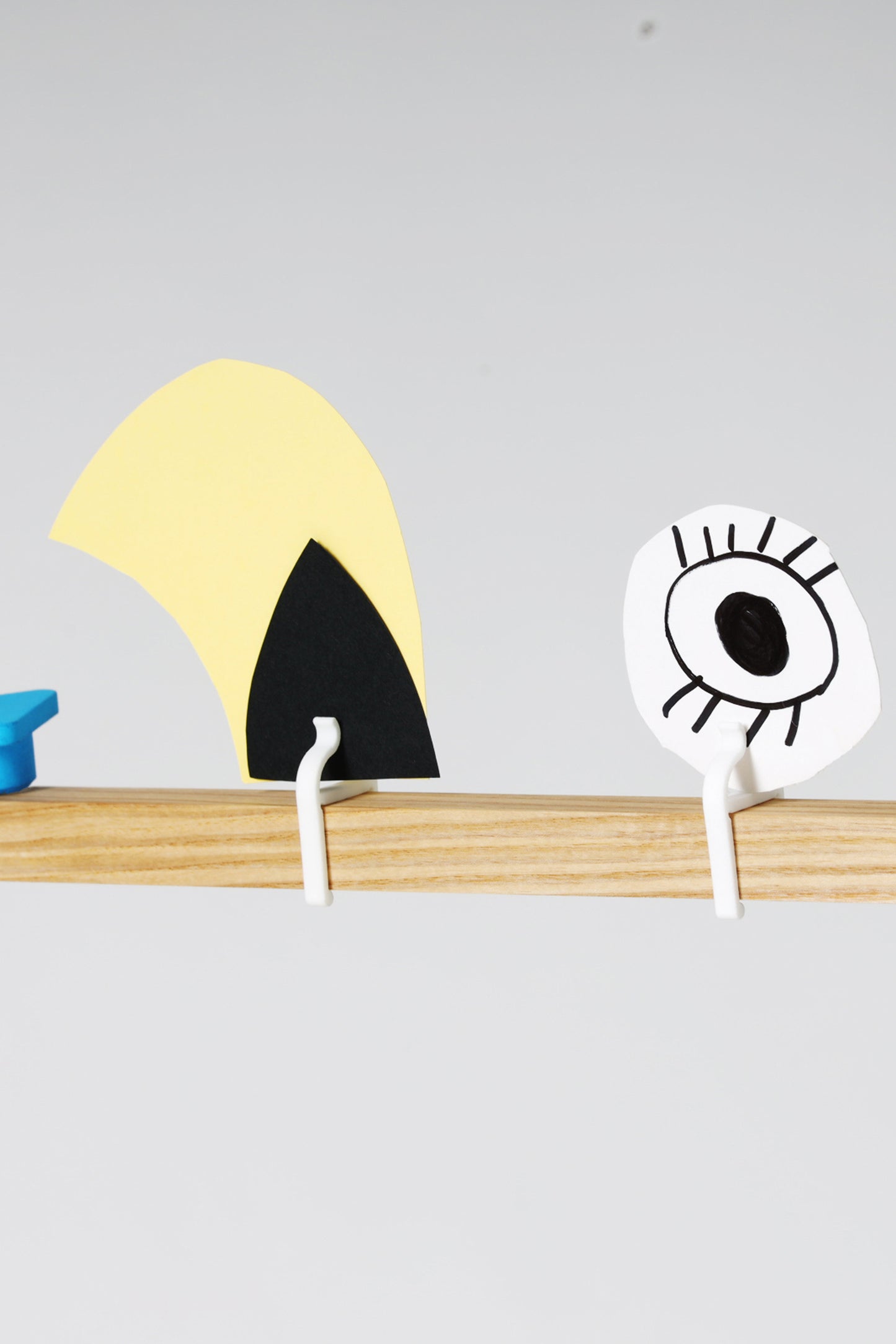 L table lamp with the CLIP attachments