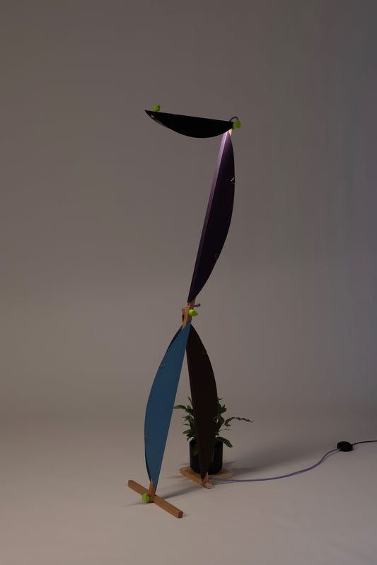 T floor lamp with HALFMOON add-ons