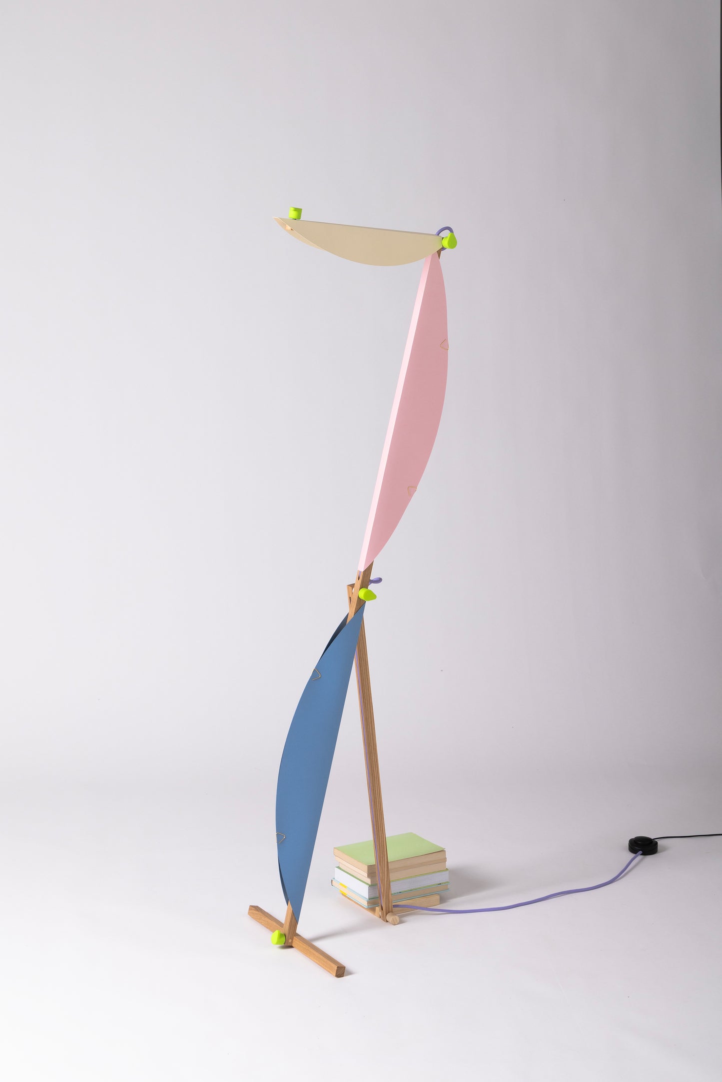 T floor lamp with HALFMOON add-ons