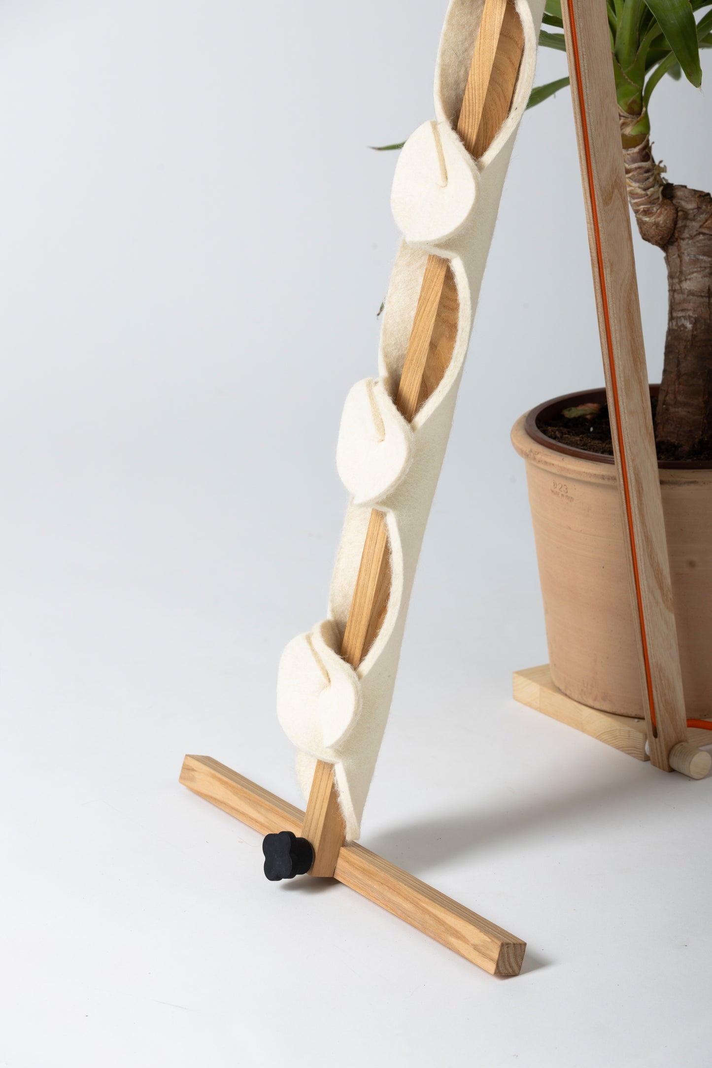 T floor lamp with OLOP sleeve & DIP shade