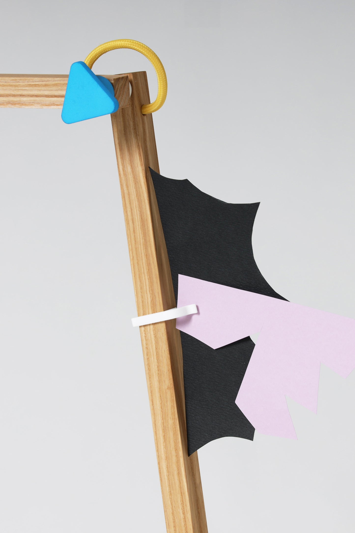 L table lamp with the CLIP attachments