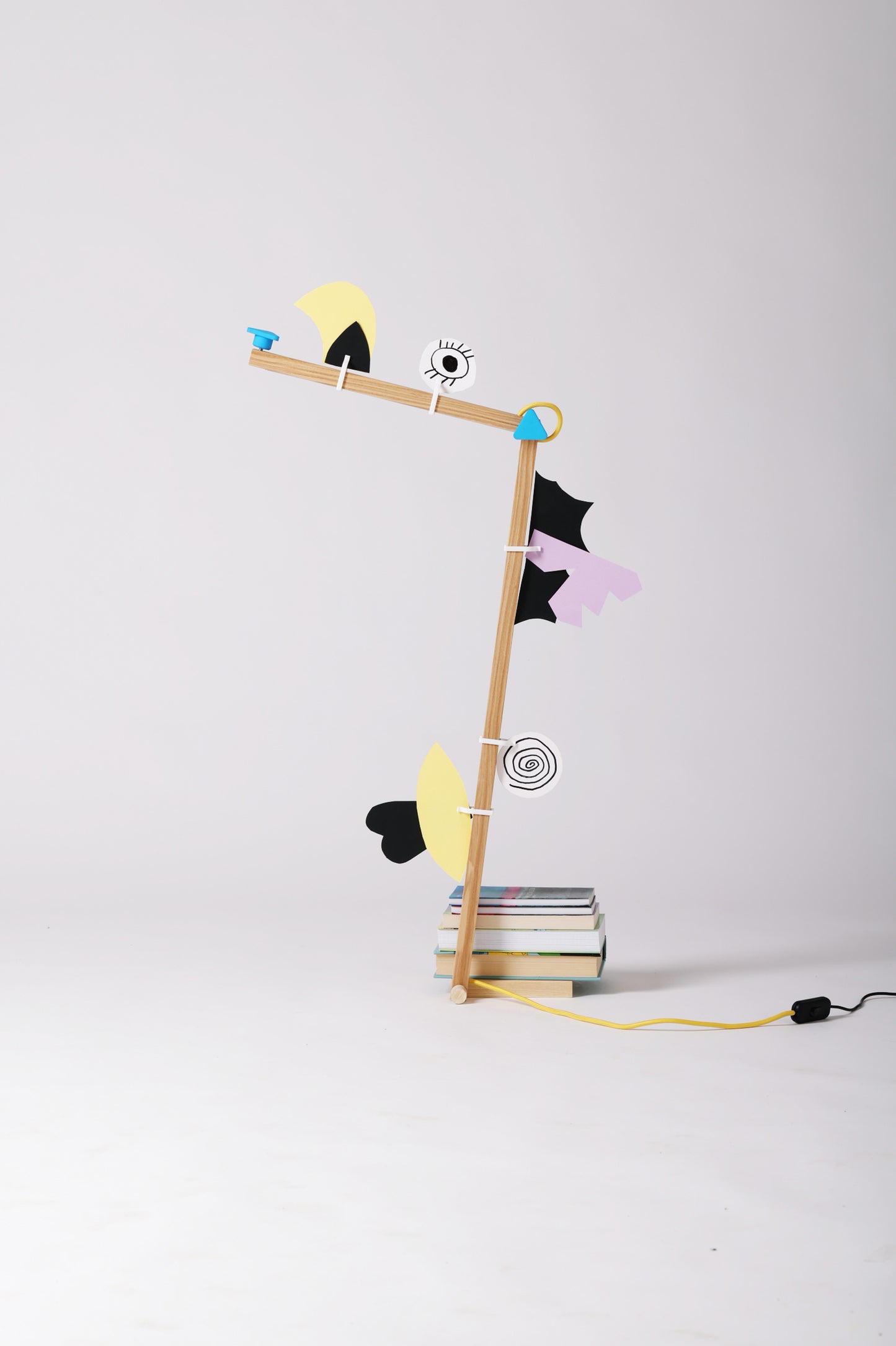 L table lamp with the CLIP attachments