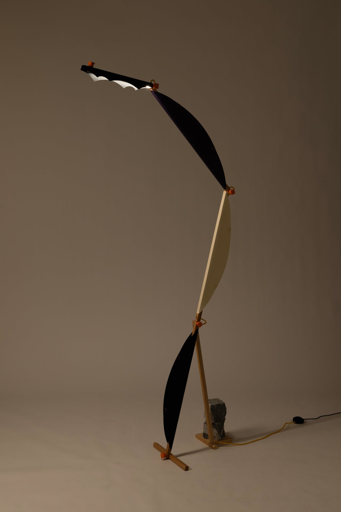 S floor lamp with HALFMOON add-on and DIP shade