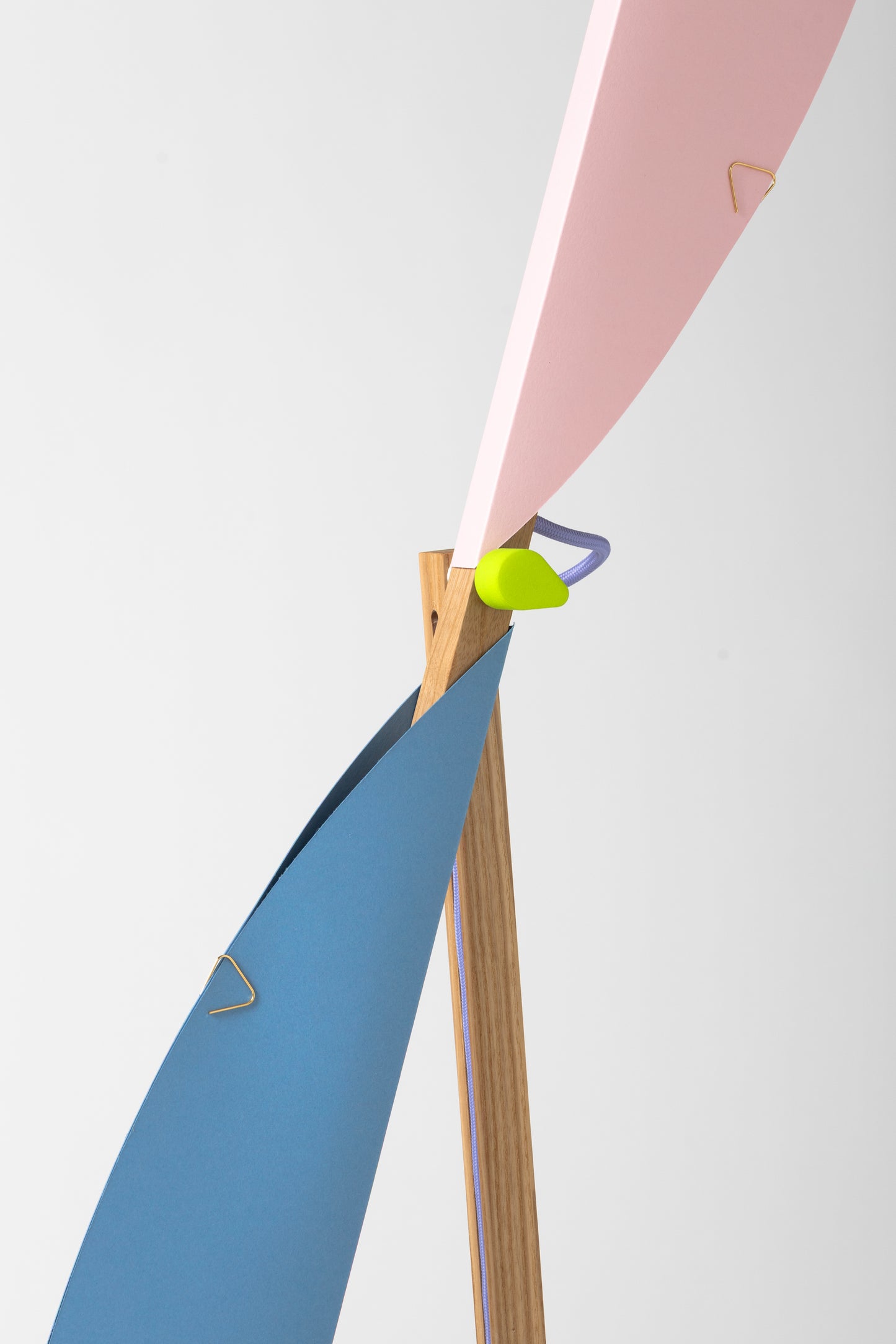 T floor lamp with HALFMOON add-ons