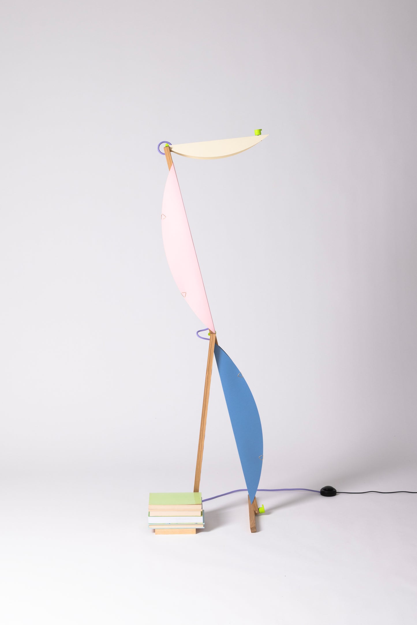 T floor lamp with HALFMOON add-ons